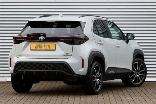 Toyota Yaris Cross (2023) thumbnail 2