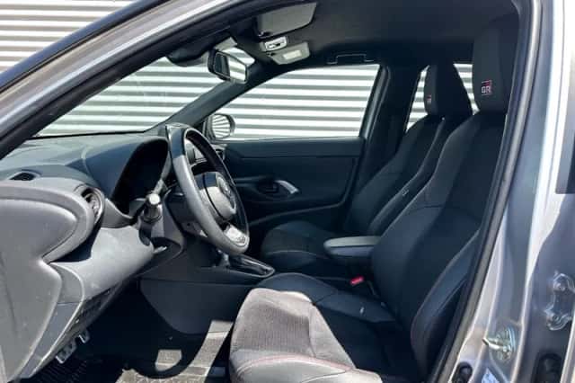 Toyota Yaris Cross (2023) thumbnail 5