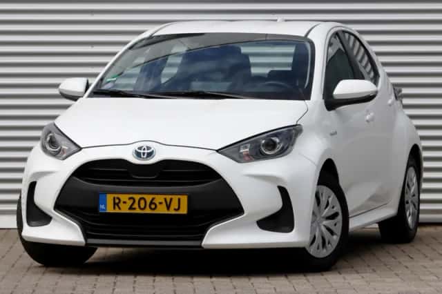 Toyota Yaris (2021) thumbnail 1