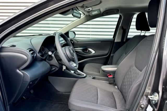 Toyota Yaris (2024) thumbnail 5