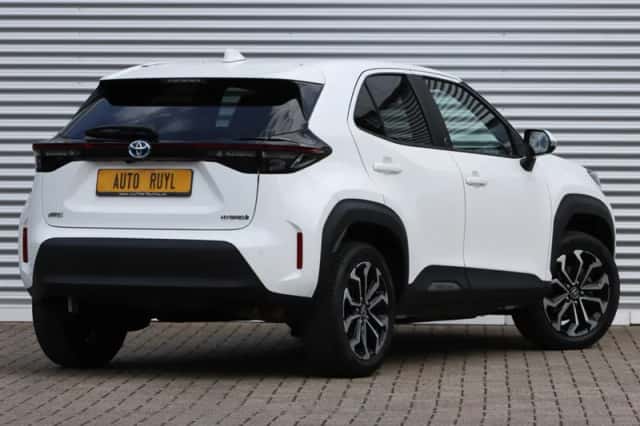 Toyota Yaris Cross (2023) thumbnail 2