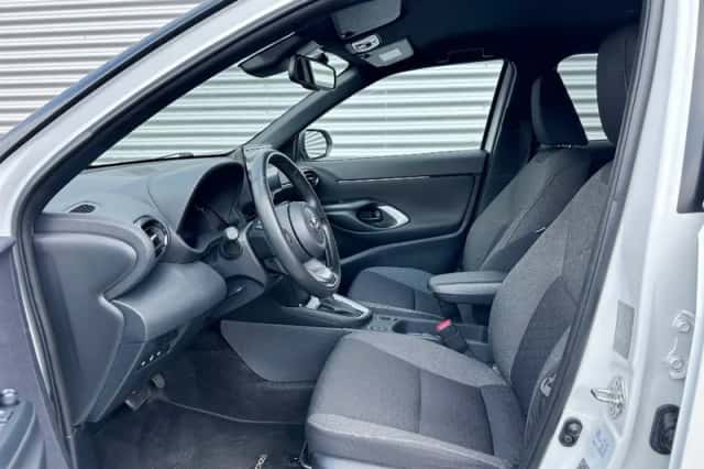 Toyota Yaris Cross (2023) thumbnail 5