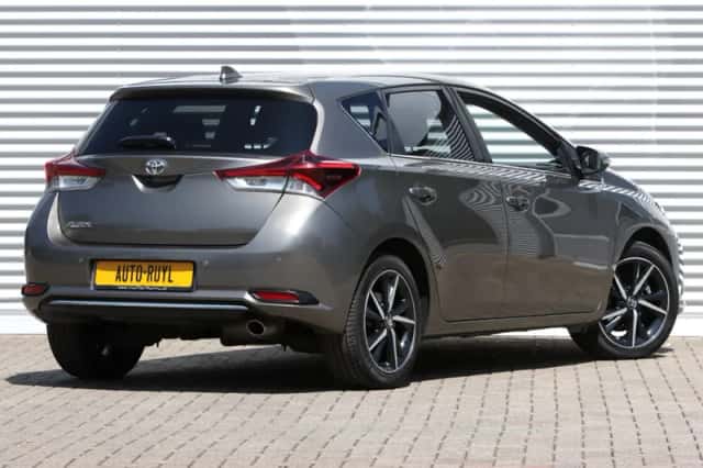 Toyota Auris (2019) thumbnail 2