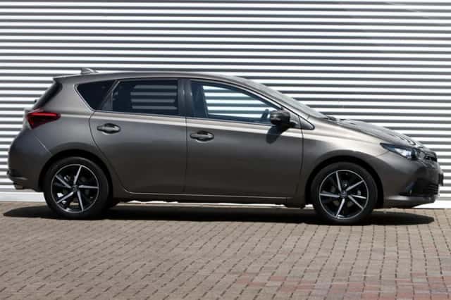 Toyota Auris (2019) thumbnail 3