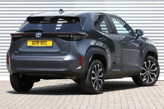 Toyota Yaris Cross (2023) thumbnail 2
