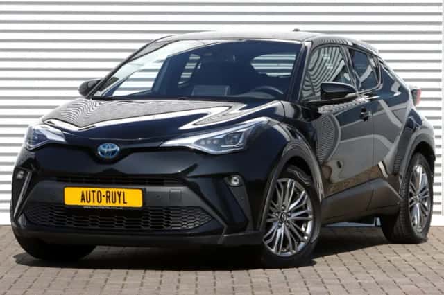 Toyota C-HR (2024) thumbnail 1