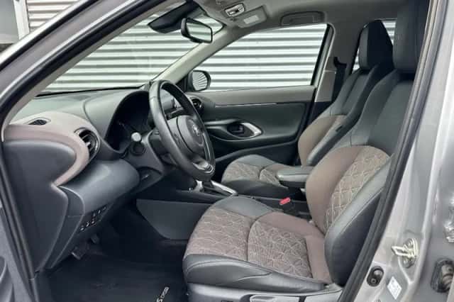 Toyota Yaris Cross (2023) thumbnail 5