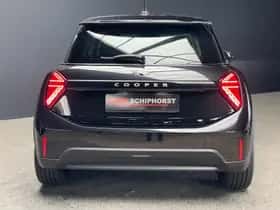 MINI Cooper (2024) thumbnail 12