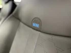 MINI Cooper (2024) thumbnail 14
