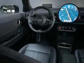 MINI Cooper (2024) thumbnail 3