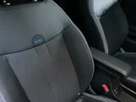 MINI Cooper (2024) thumbnail 29
