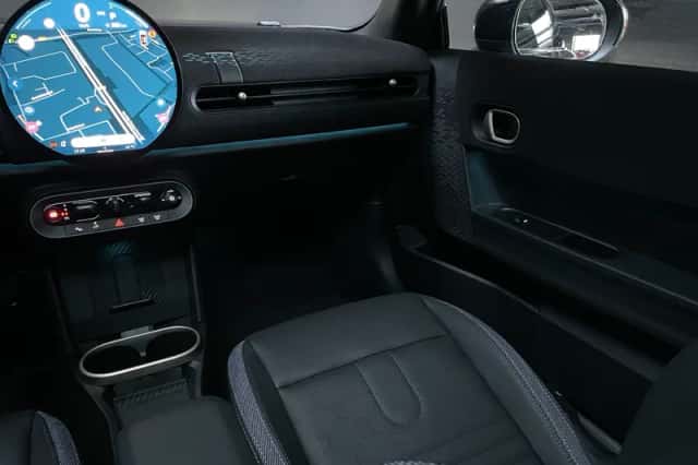 MINI Cooper (2024) thumbnail 4