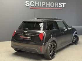 MINI Cooper (2024) thumbnail 7