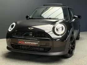 MINI Cooper (2024) thumbnail 8