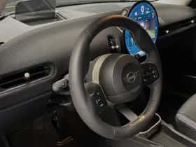 MINI Cooper (2024) thumbnail 10
