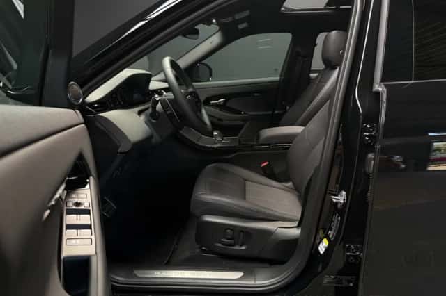 Land Rover Range Rover Evoque (2026) thumbnail 2