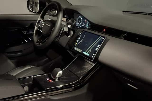 Land Rover Range Rover Evoque (2026) thumbnail 2
