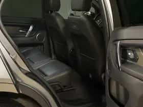 Land Rover Discovery Sport (2022) thumbnail 2