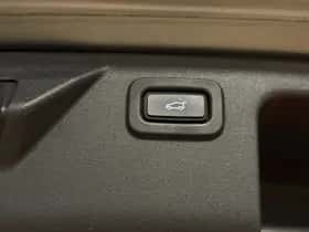 Land Rover Discovery Sport (2022) thumbnail 17