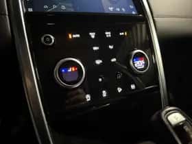 Land Rover Discovery Sport (2022) thumbnail 5