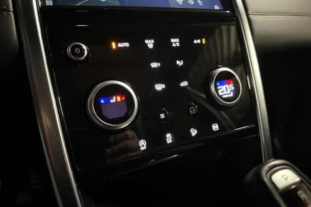 Land Rover Discovery Sport (2025) thumbnail 6