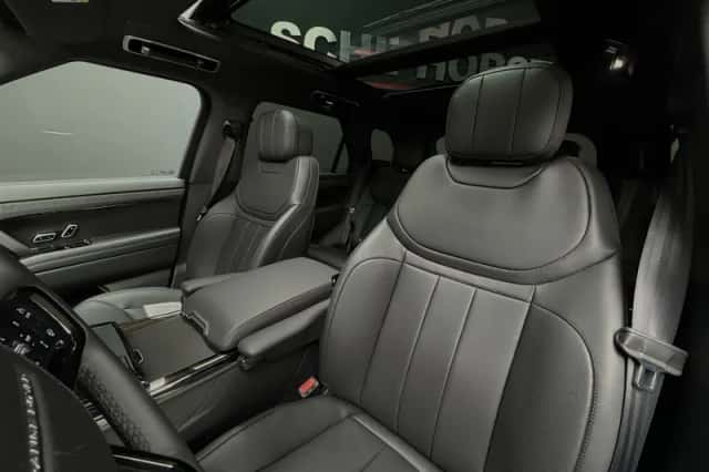 Land Rover Range Rover Sport (2026) thumbnail 2