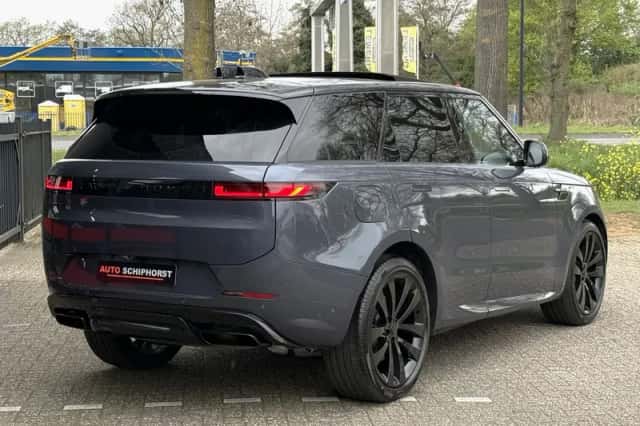 Land Rover Range Rover Sport (2026) thumbnail 6