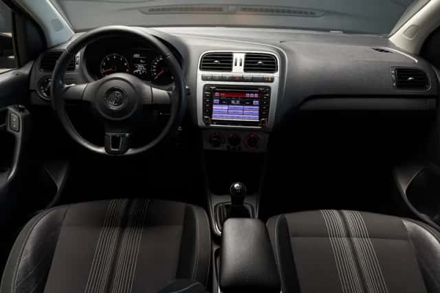 Volkswagen Polo (2012) thumbnail 2