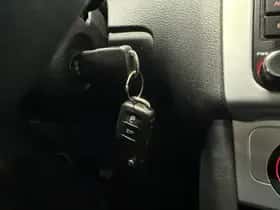 Volkswagen Polo (2012) thumbnail 15