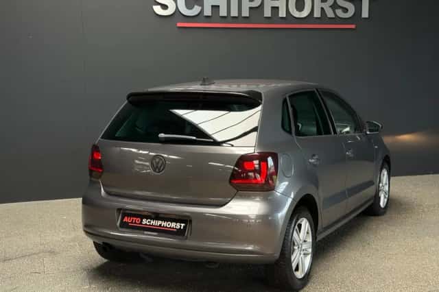 Volkswagen Polo (2012) thumbnail 3