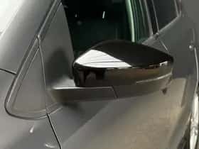 Volkswagen Polo (2012) thumbnail 23