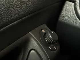 Volkswagen Polo (2012) thumbnail 4