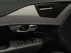 Volvo XC90 (2022) thumbnail 3