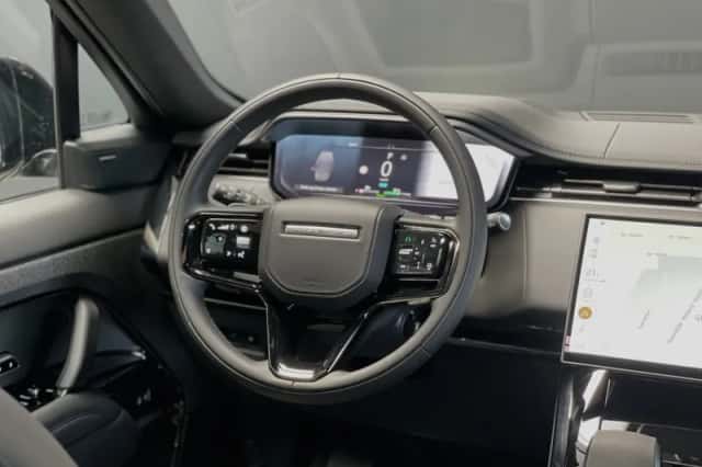 Land Rover Range Rover Sport (2026) thumbnail 4