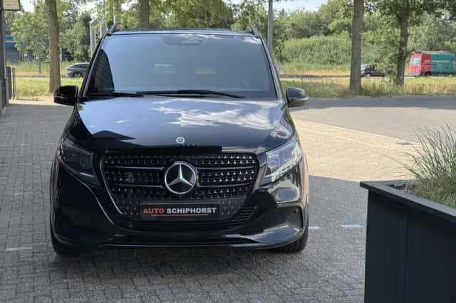 Mercedes-Benz V-Klasse (2024) thumbnail 3