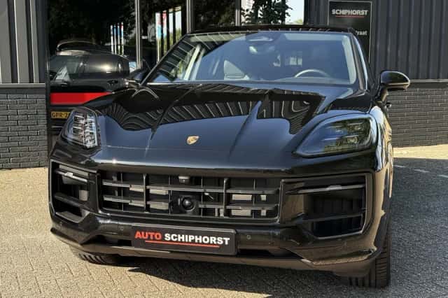 Porsche Cayenne (2026) thumbnail 2