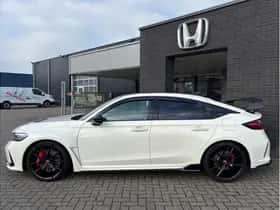 Honda Civic (2023) thumbnail 2