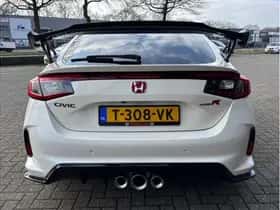 Honda Civic (2023) thumbnail 4