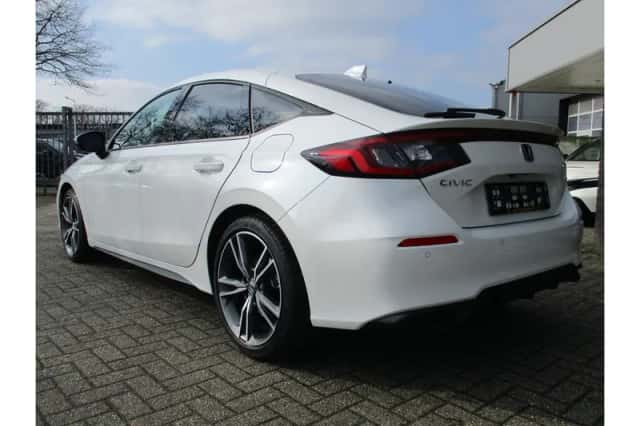 Honda Civic (2026) thumbnail 3