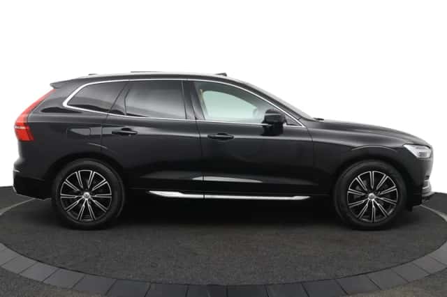 Volvo XC60 (2019) thumbnail 2