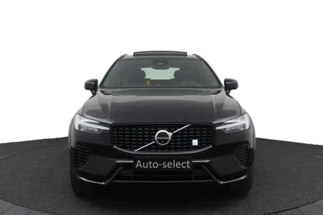 Volvo XC60 (2023) thumbnail 2
