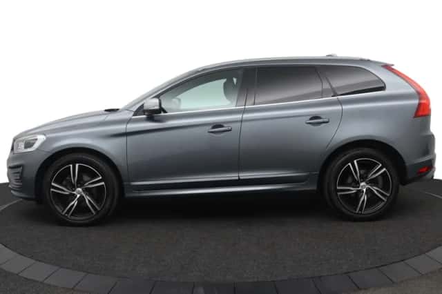 Volvo XC60 (2017) thumbnail 5