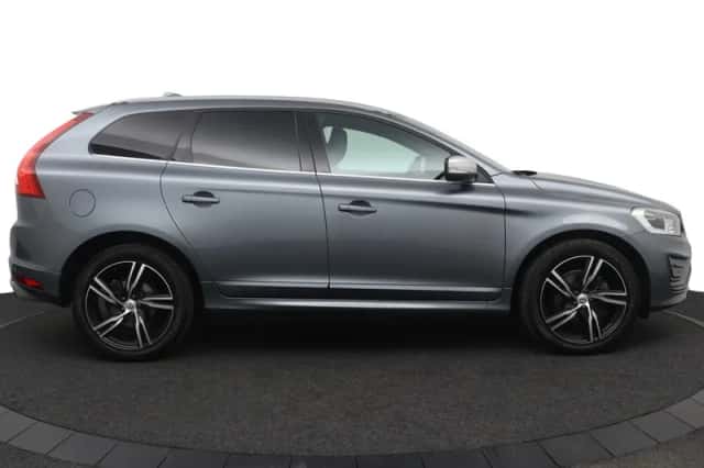 Volvo XC60 (2017) thumbnail 6