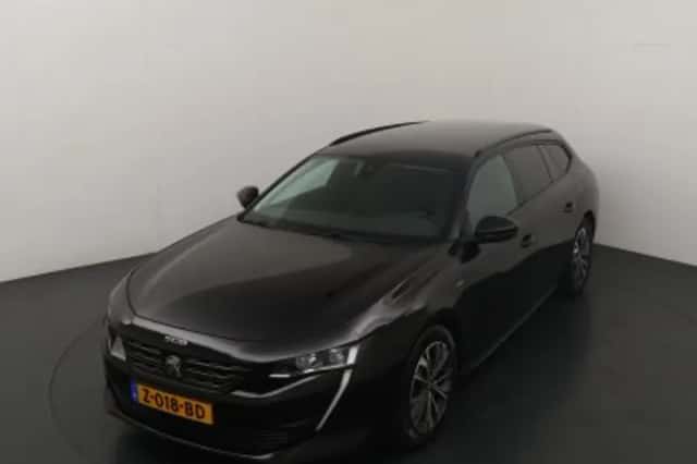 Peugeot 3008 (2024) thumbnail 1