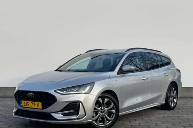 Ford Focus (2023) thumbnail 1