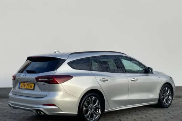 Ford Focus (2023) thumbnail 4