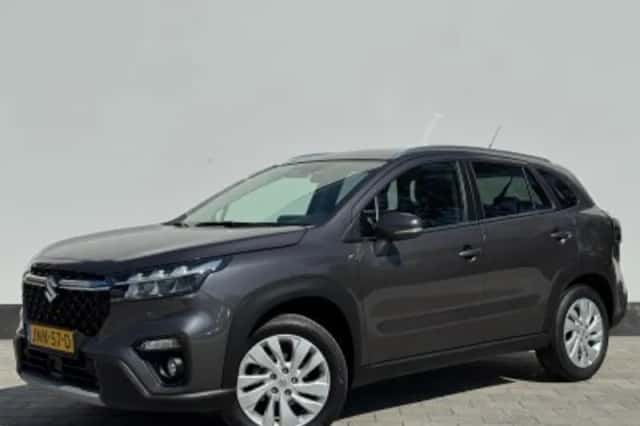 Suzuki S-Cross (2023) thumbnail 1