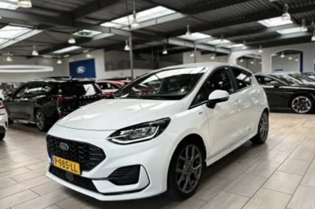Ford Fiesta (2021) thumbnail 2