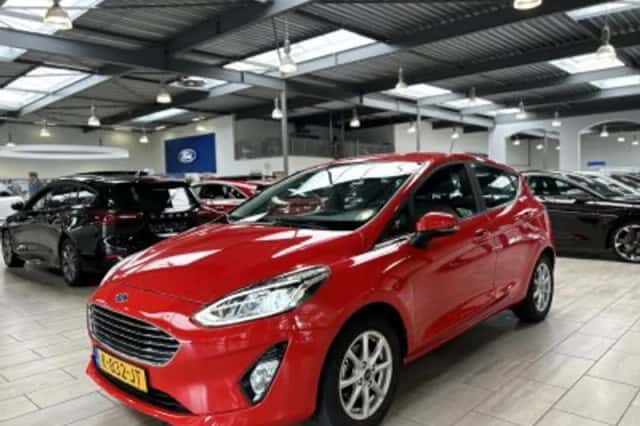 Ford Fiesta (2021) thumbnail 3