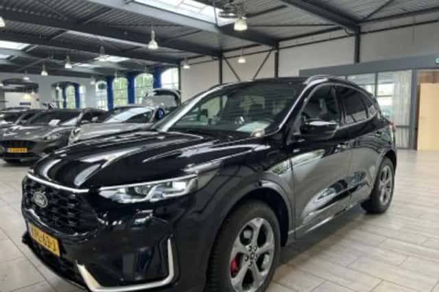Ford Kuga (2025) thumbnail 4